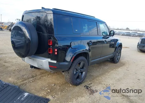 2024 Land Rover Defender 110 P300 z USA, uszkodzony, nr VIN SALEJ7EX6R2283791